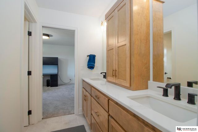 12505 Pheasant Run Circle, Papillion, NE 68046