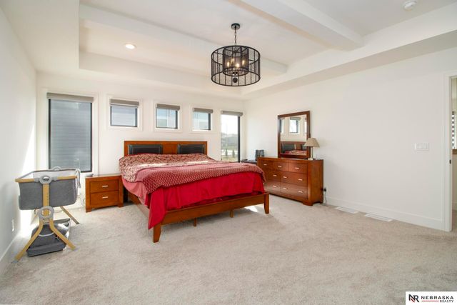 12505 Pheasant Run Circle, Papillion, NE 68046