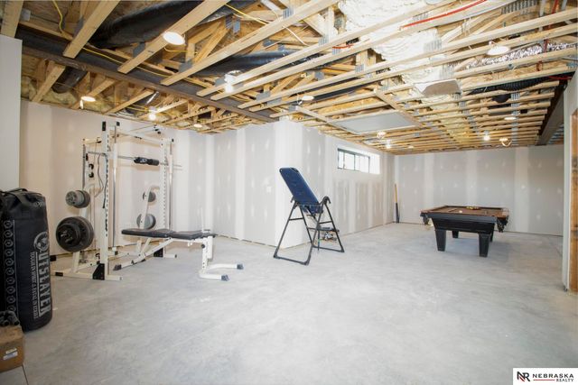 12505 Pheasant Run Circle, Papillion, NE 68046