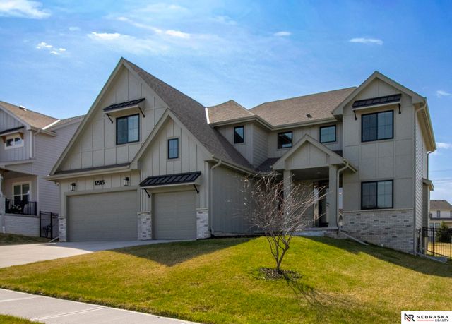 12505 Pheasant Run Circle, Papillion, NE 68046