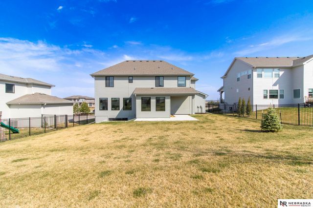 12505 Pheasant Run Circle, Papillion, NE 68046