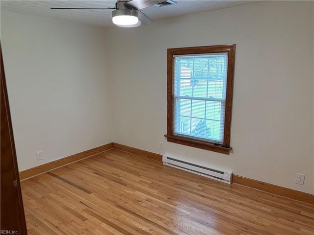3317 Foxgrove LN, Chesapeake, VA 23321