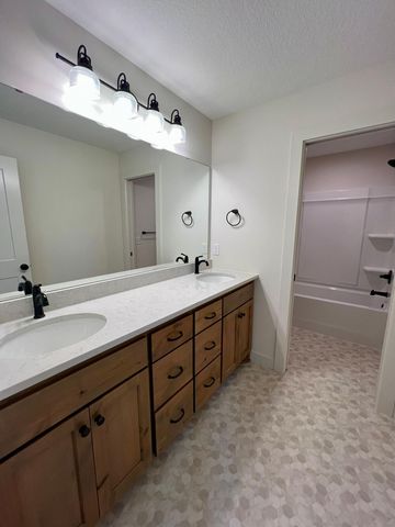 2726 Kensington Avenue NE, Saint Michael, MN 55376