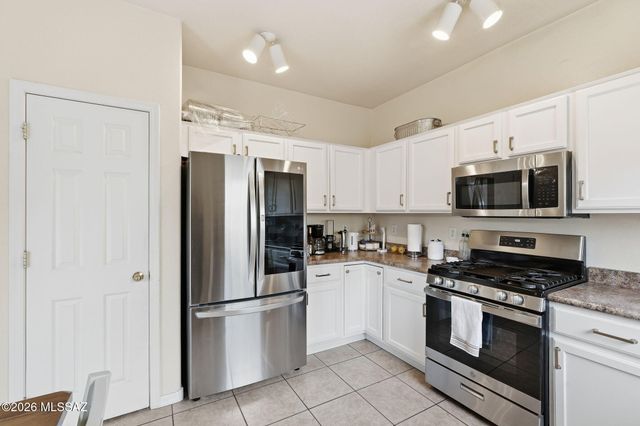 151 E Camino Limon Verde, Sahuarita, AZ 85629