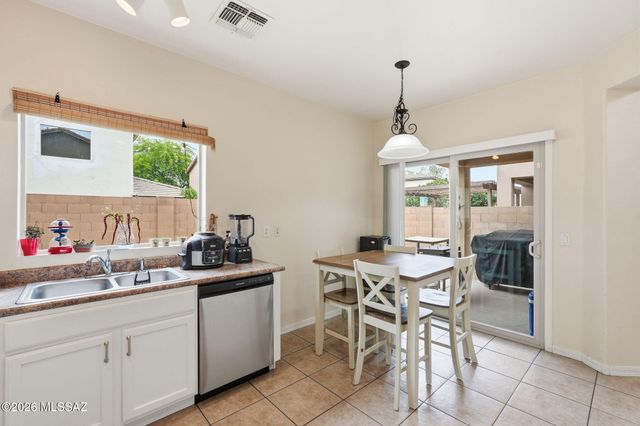 151 E Camino Limon Verde, Sahuarita, AZ 85629