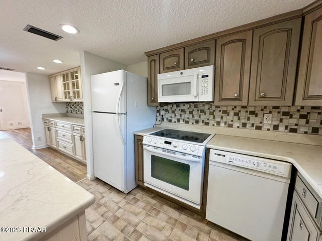 3845 S Atlantic Ave Apt 1, Daytona Beach Shores, FL 32118