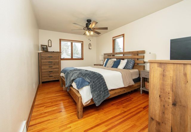 107 Crestwood Ave, Waverly, IA 50677