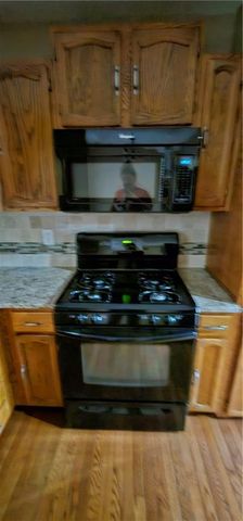 1819 S STAGECOACH Drive, Olathe, KS 66062