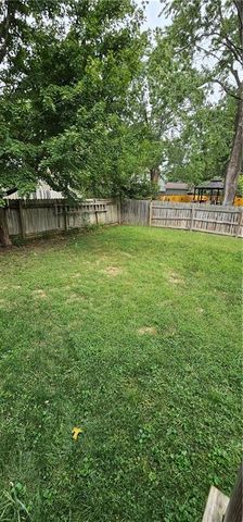 1819 S STAGECOACH Drive, Olathe, KS 66062