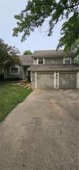 1819 S STAGECOACH Drive, Olathe, KS 66062