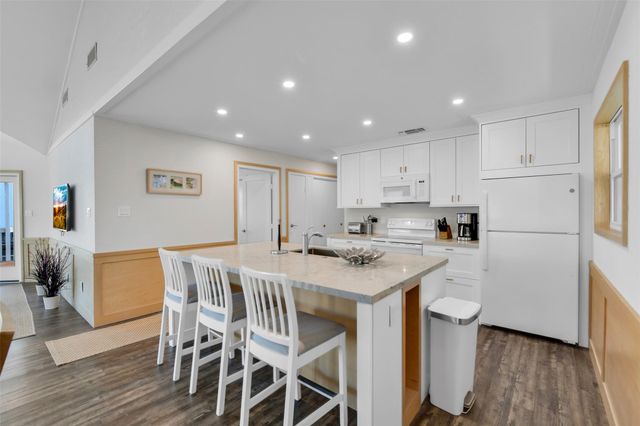 4123 Pelican Lane, Galveston, TX 77554