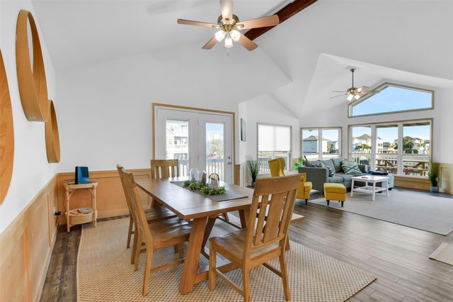 4123 Pelican Lane, Galveston, TX 77554