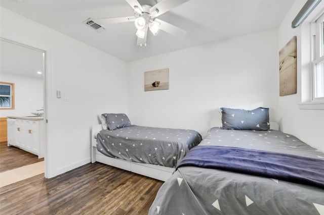 4123 Pelican Lane, Galveston, TX 77554