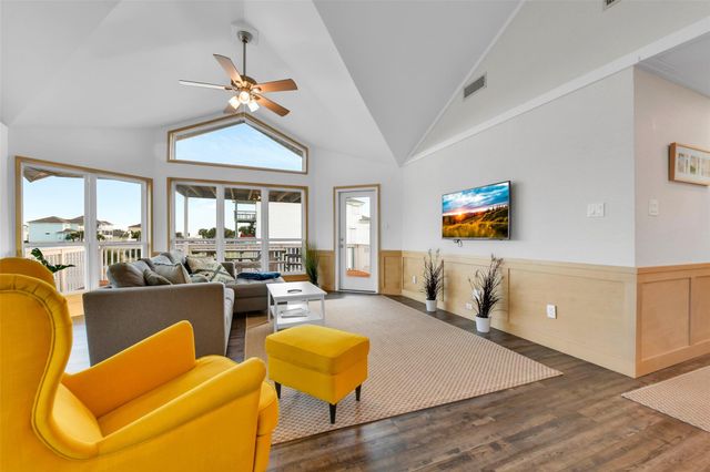 4123 Pelican Lane, Galveston, TX 77554