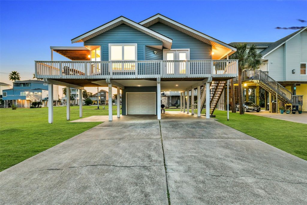 4123 Pelican Lane, Galveston, TX 77554