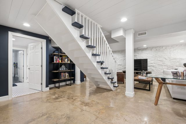 134 Spring Valley Rd, Nashville, TN 37214