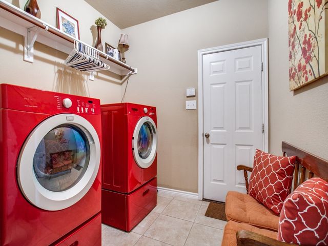 621 Buelwood Court, Desoto, TX 75115