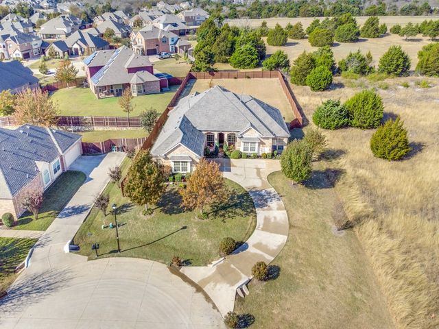 621 Buelwood Court, Desoto, TX 75115