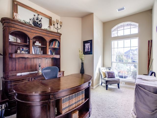 621 Buelwood Court, Desoto, TX 75115