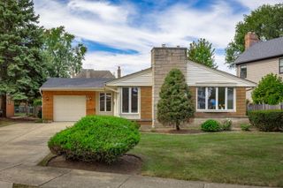333 E Huntington Lane, Elmhurst, IL 60126