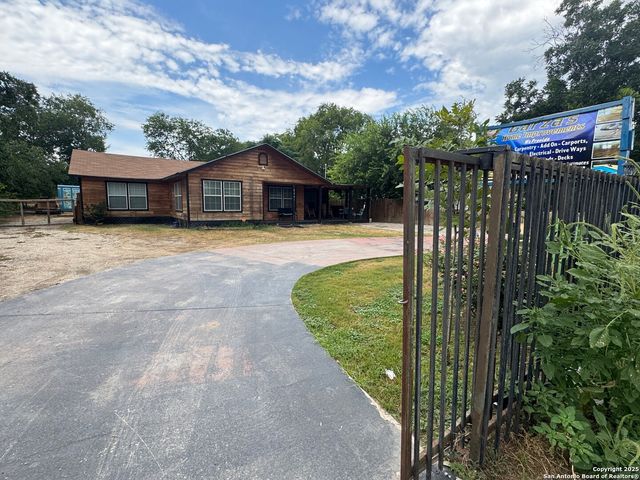 2351 Rigsby, San Antonio, TX 78222