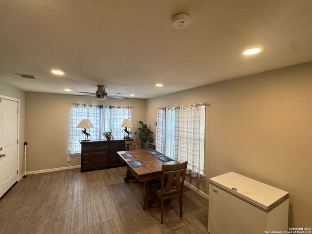 2351 Rigsby, San Antonio, TX 78222