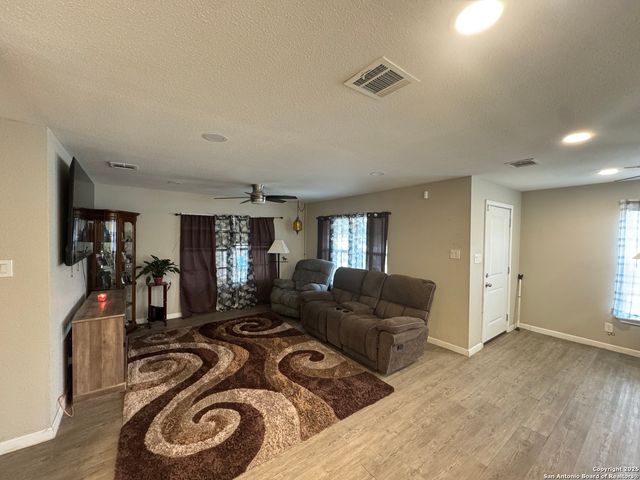 2351 Rigsby, San Antonio, TX 78222