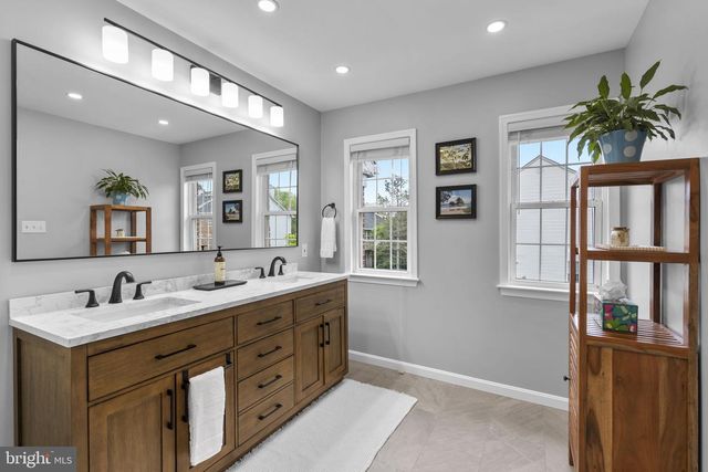 20695 RIPTIDE SQ, Sterling, VA 20165