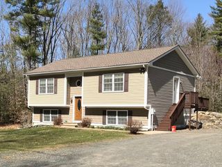 631 Warren Wright Rd, Belchertown, MA 01007