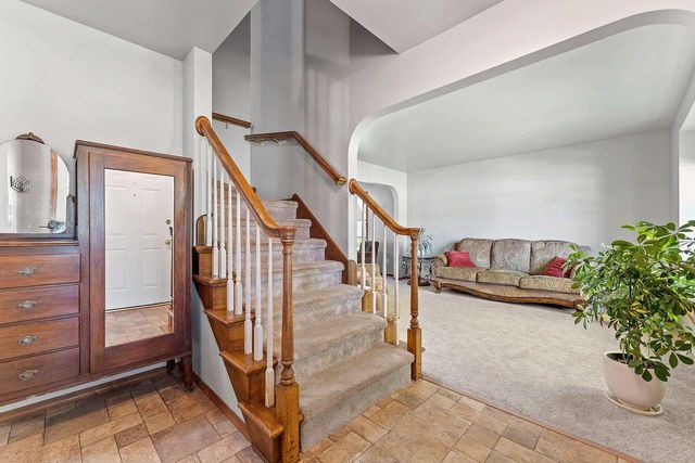 2038 EMERALD DRIVE, Green Bay, WI 54311