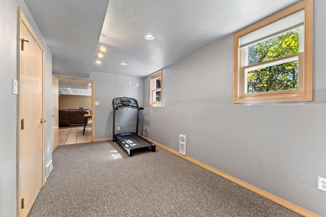 2038 EMERALD DRIVE, Green Bay, WI 54311