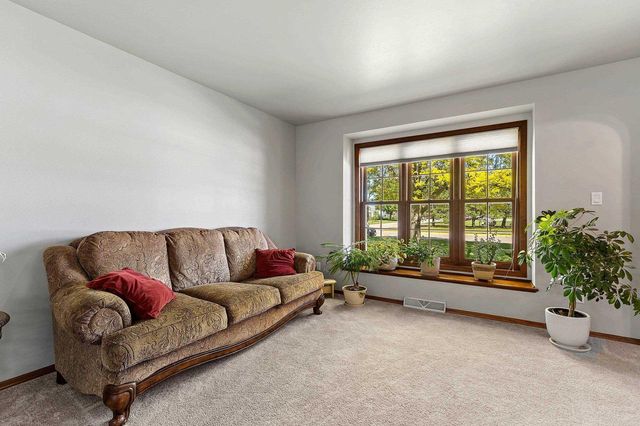 2038 EMERALD DRIVE, Green Bay, WI 54311