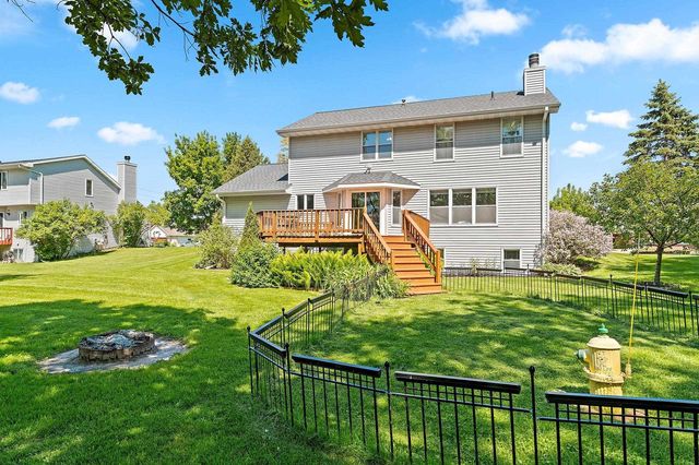 2038 EMERALD DRIVE, Green Bay, WI 54311