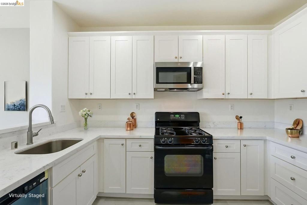 Image 11 of property listing at 214 Carmel ST, San Pablo, CA 94806