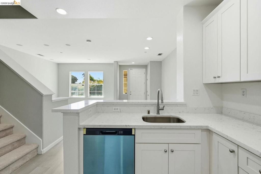Image 12 of property listing at 214 Carmel ST, San Pablo, CA 94806