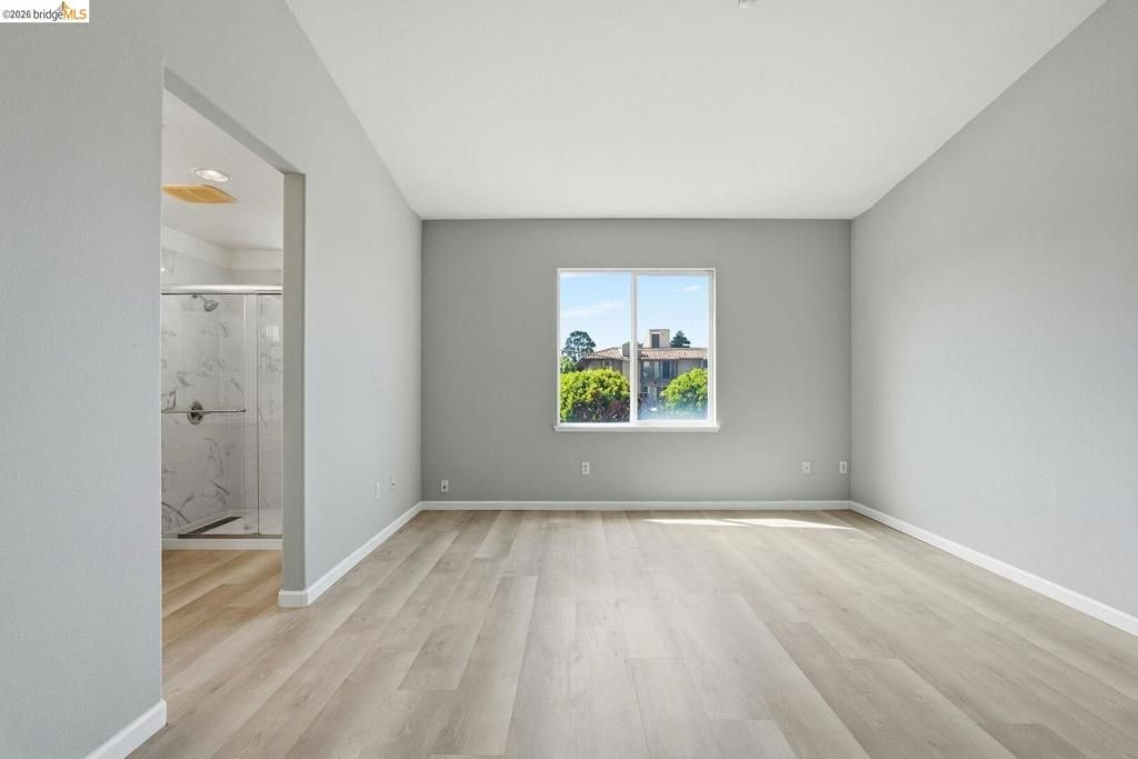 Image 14 of property listing at 214 Carmel ST, San Pablo, CA 94806
