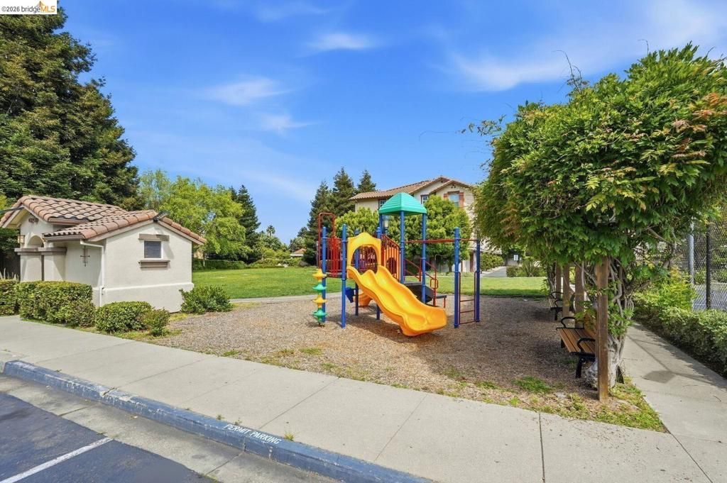 Image 35 of property listing at 214 Carmel ST, San Pablo, CA 94806