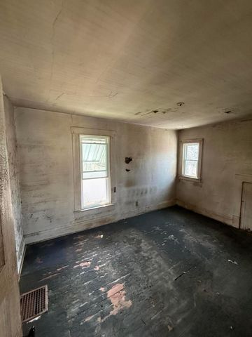 299 Whitethorne Avenue, Columbus, OH 43223