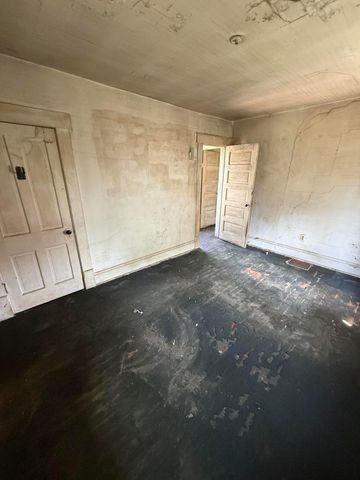 299 Whitethorne Avenue, Columbus, OH 43223