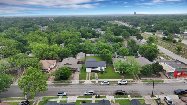 3449 Gordon Avenue, Fort Worth, TX 76110