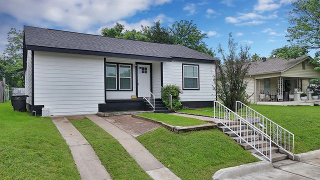 3449 Gordon Avenue, Fort Worth, TX 76110