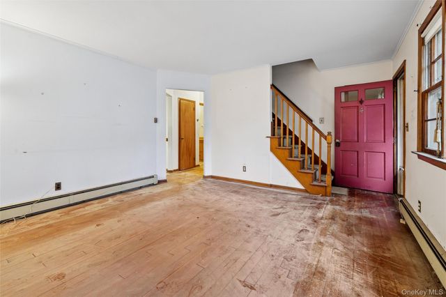 4 Windus Drive, Shirley, NY 11967