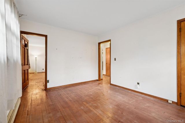 4 Windus Drive, Shirley, NY 11967