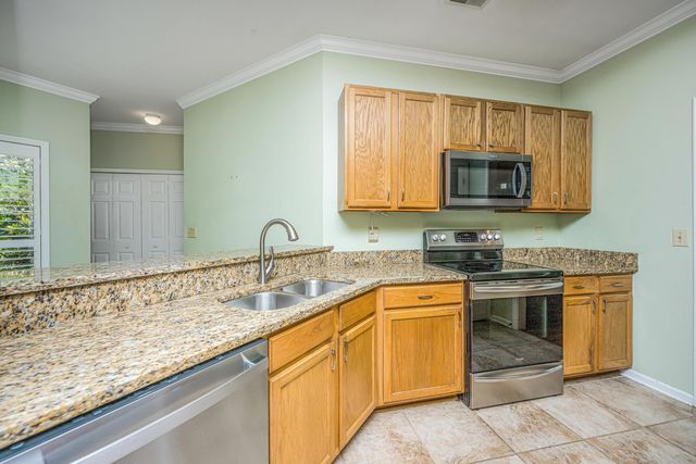 2717 Merwether Lane, Mount Pleasant, SC 29466
