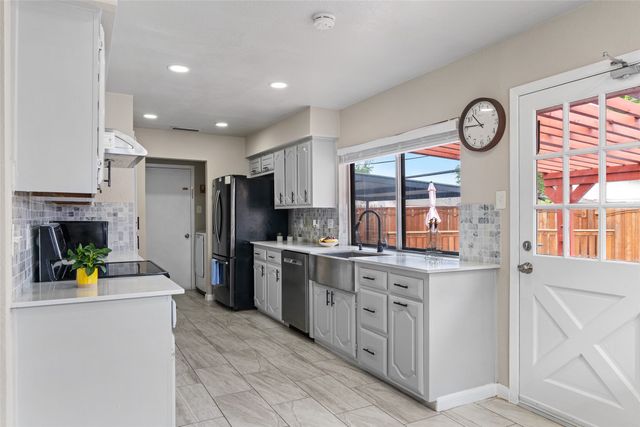 2505 Laurel Lane, Plano, TX 75074