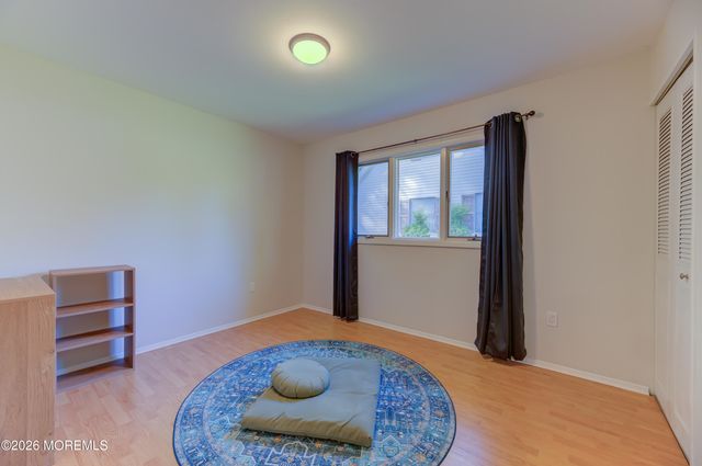 33 Imperia Place, Aberdeen, NJ 07747