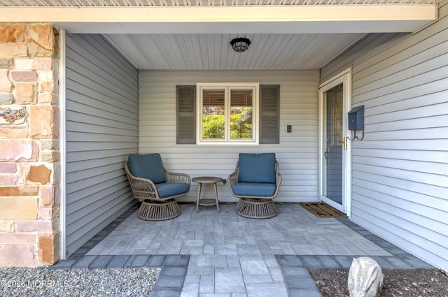 33 Imperia Place, Aberdeen, NJ 07747