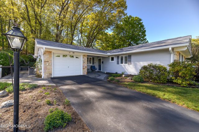 33 Imperia Place, Aberdeen, NJ 07747