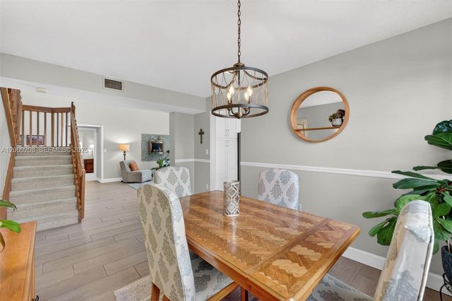 15620 Gauntlet Hall Mnr, Davie, FL 33331