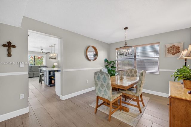 15620 Gauntlet Hall Mnr, Davie, FL 33331